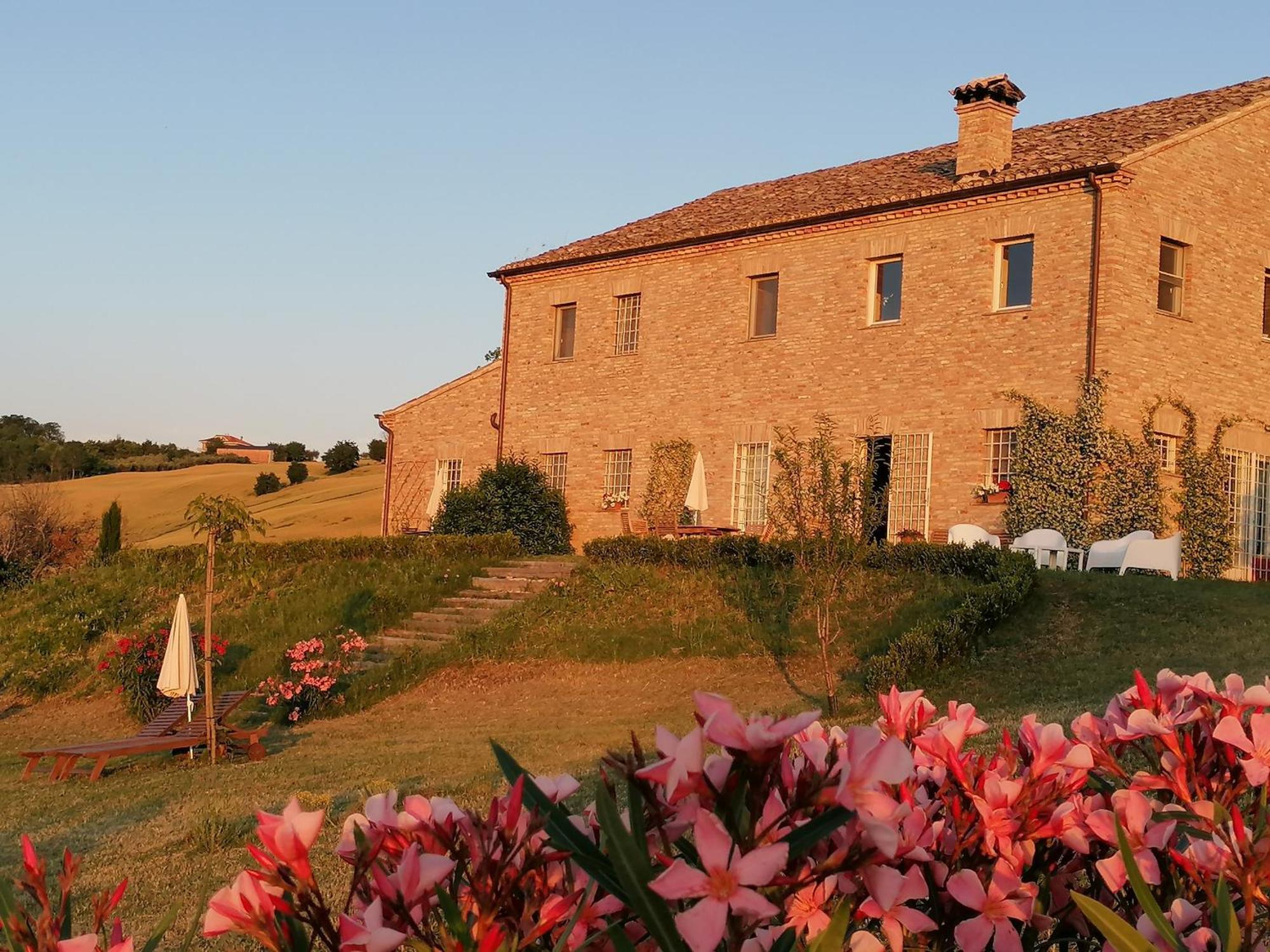 Il Giardino Nella Valle Belvedere Ostrense Bagian luar foto
